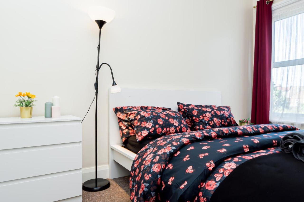 Shirley House 1, Guest House, Self Catering, Self Check In With Smart Locks, Use Of Fully Equipped Kitchen, Walking Distance To Southampton Central, Excellent Transport Links, Ideal For Longer Stays Exteriör bild