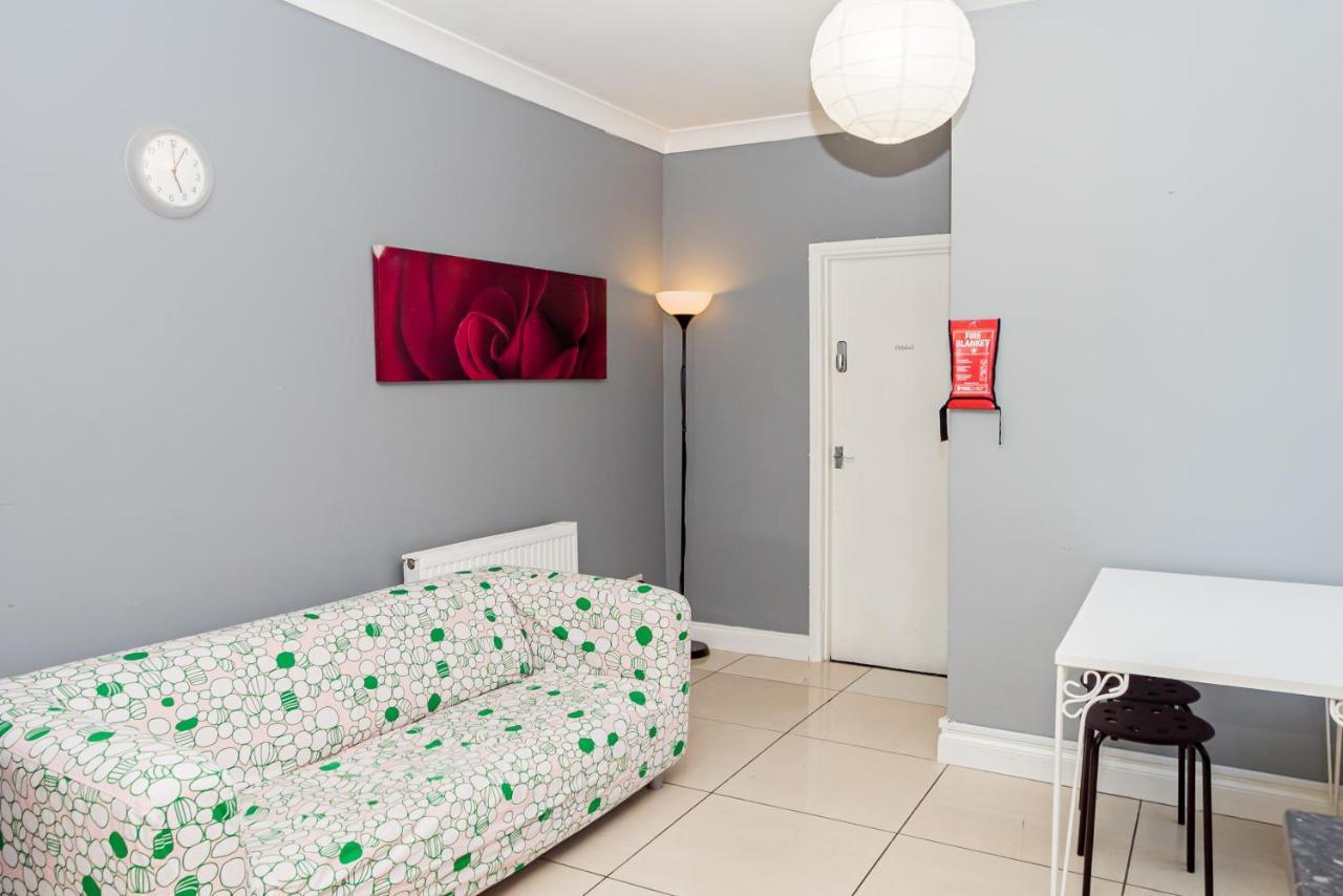 Shirley House 1, Guest House, Self Catering, Self Check In With Smart Locks, Use Of Fully Equipped Kitchen, Walking Distance To Southampton Central, Excellent Transport Links, Ideal For Longer Stays Exteriör bild