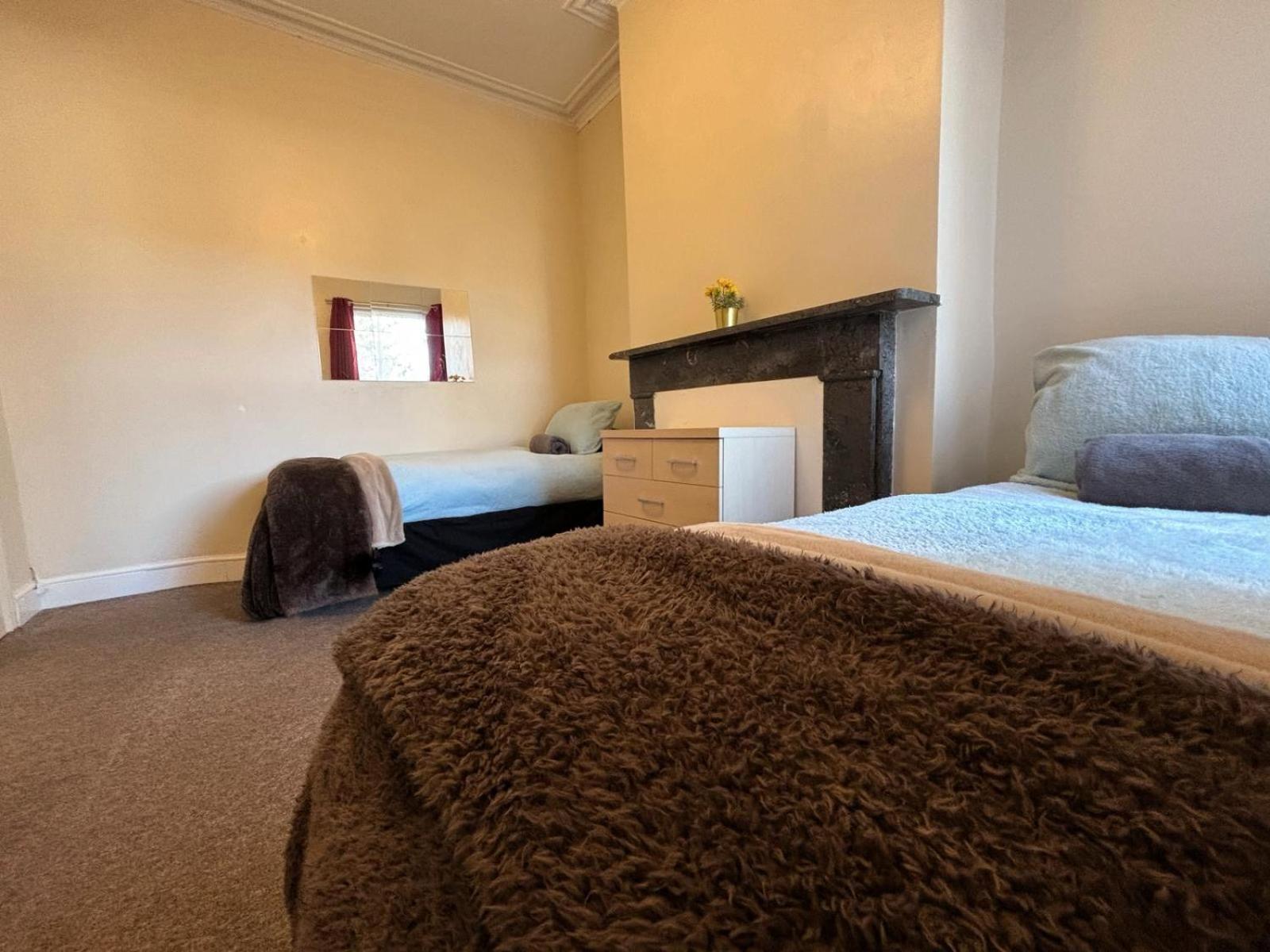 Shirley House 1, Guest House, Self Catering, Self Check In With Smart Locks, Use Of Fully Equipped Kitchen, Walking Distance To Southampton Central, Excellent Transport Links, Ideal For Longer Stays Exteriör bild