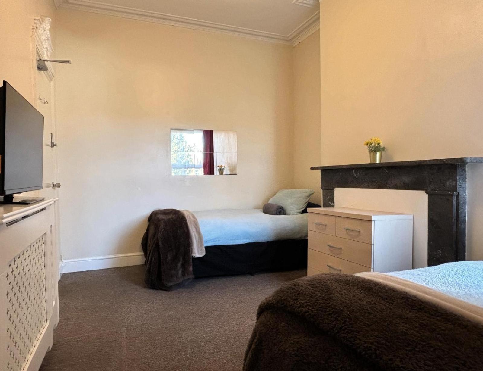 Shirley House 1, Guest House, Self Catering, Self Check In With Smart Locks, Use Of Fully Equipped Kitchen, Walking Distance To Southampton Central, Excellent Transport Links, Ideal For Longer Stays Exteriör bild